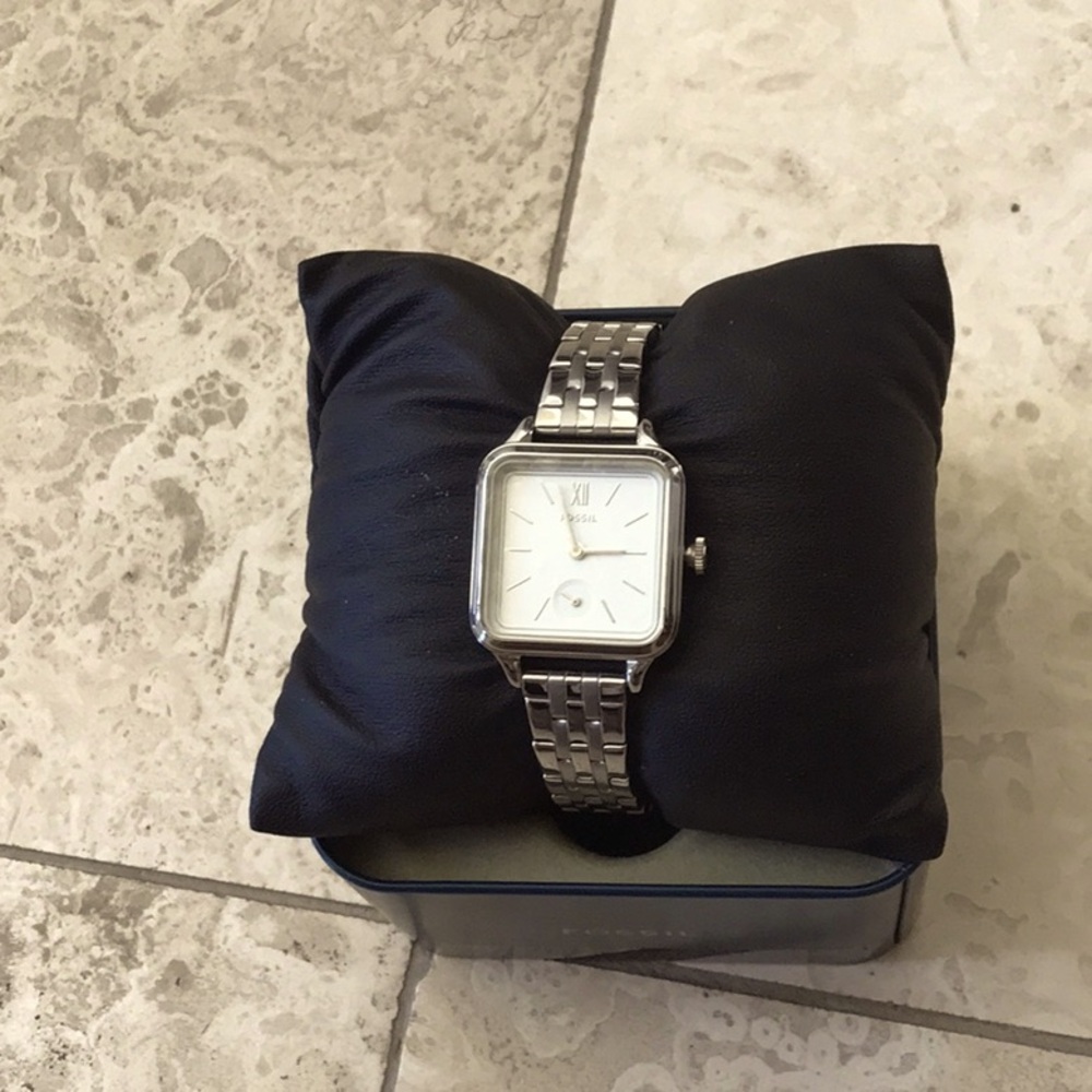 BRAND NEW FOSSIL WATCH